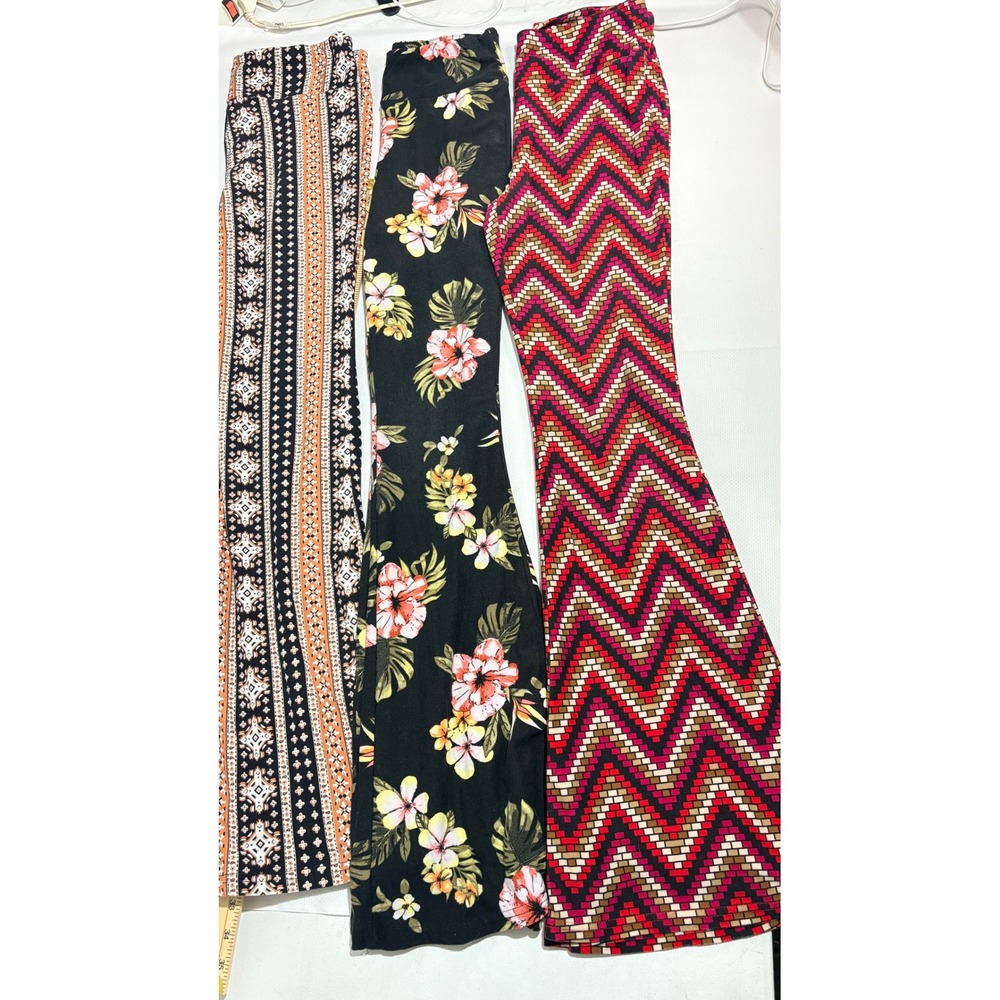 No Boundaries Flare Leggings Lot of 3 Floral Chevron Boho Pants Womens Medium